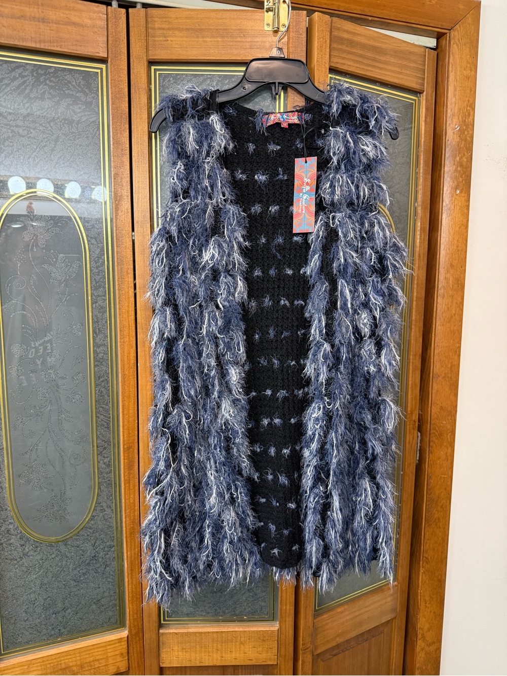 Ladies SELFIE COUTURE Fuzzy Fringe Open Front Vest - BRAND NEW